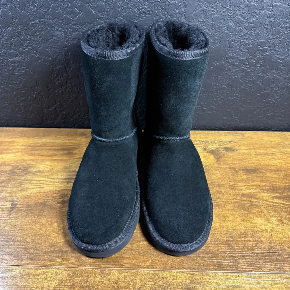 Koolaburra by UGG Victoria Short 1017090 Black Suede Boots Womens Size 7